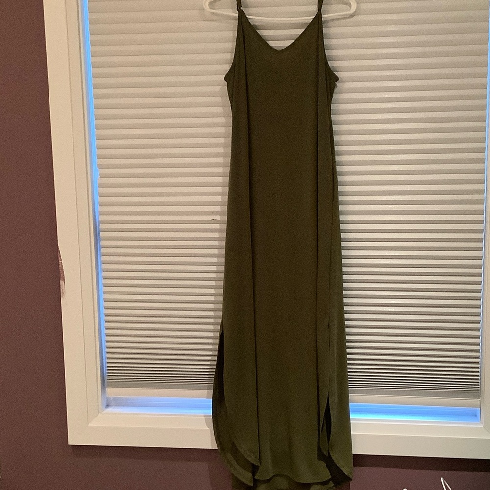 Chic Olive Maxi Dress